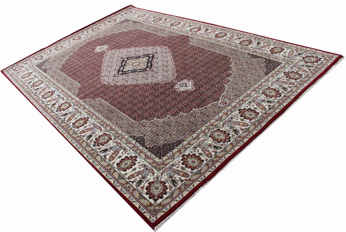 Handknotted Traditional