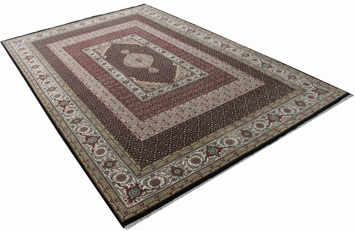 Handknotted Traditional