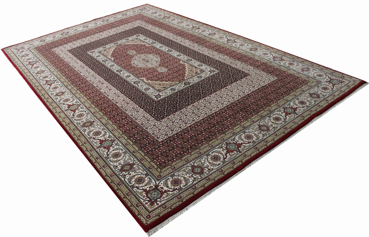 Handknotted Traditional