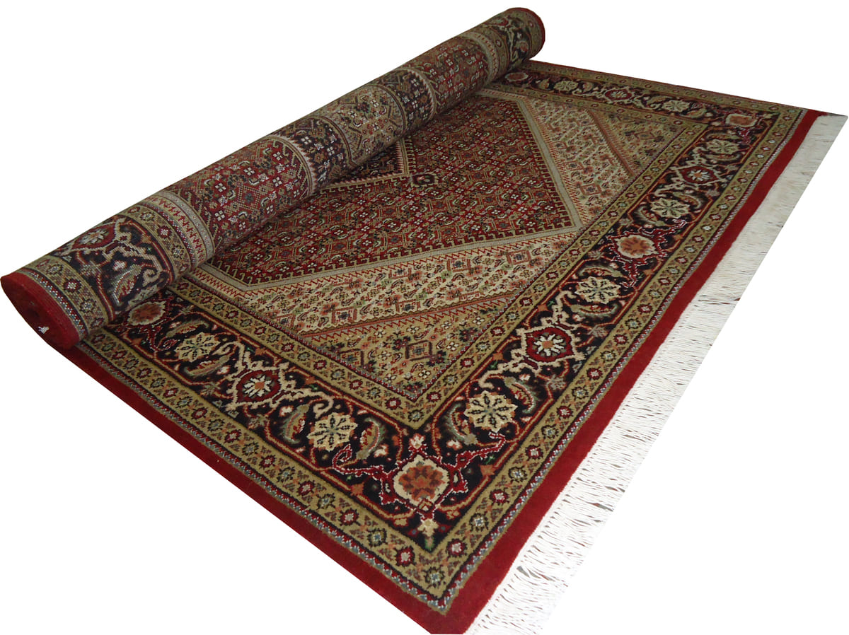 Handknotted Traditional