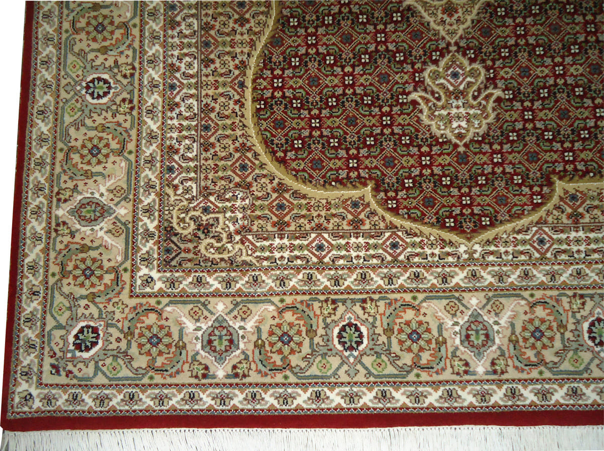 Handknotted Traditional