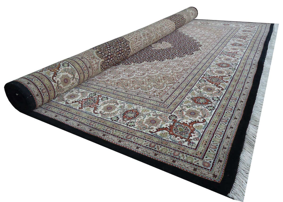 Handknotted Traditional