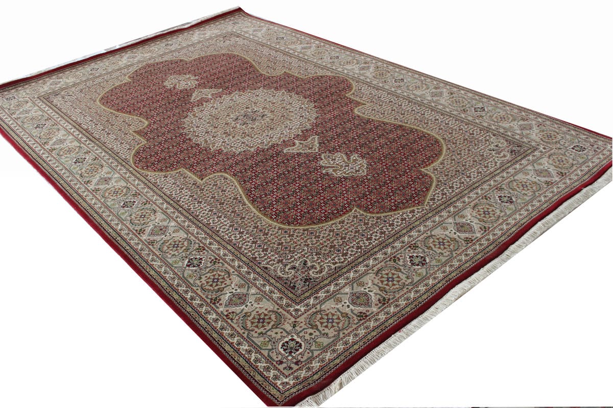 Handknotted Traditional