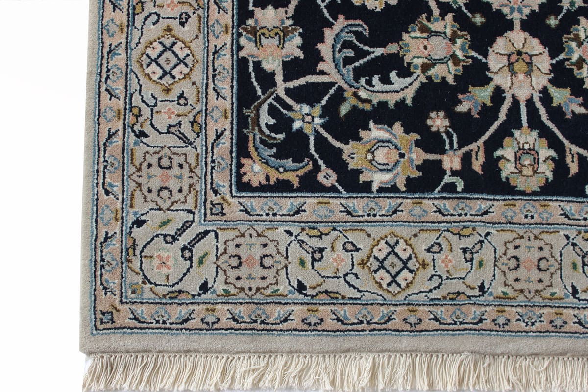 Handknotted Traditional