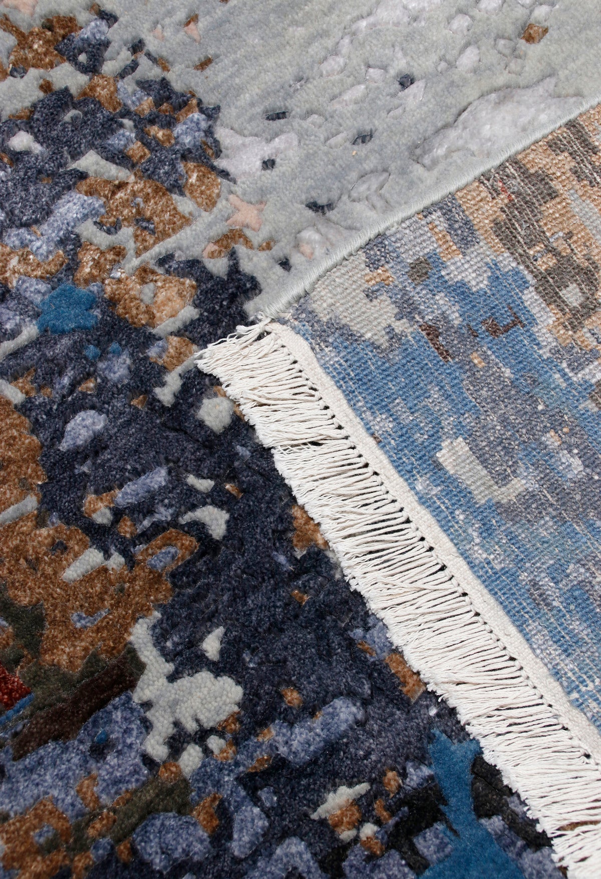Handknotted Modern