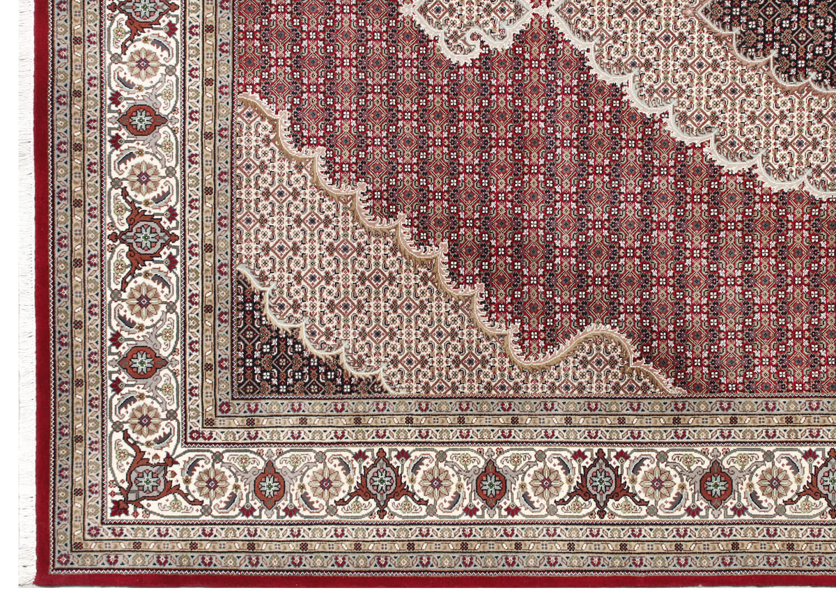 Handknotted Traditional