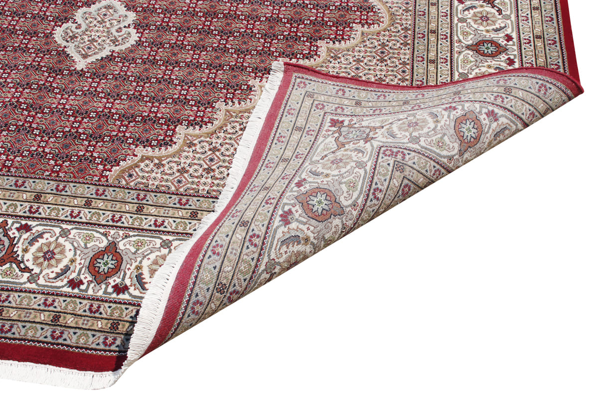 Handknotted Traditional