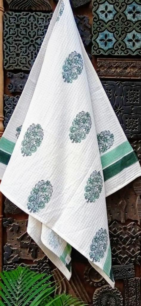 Unisex Multi Printed Bath Towel (white & green floral pattern)