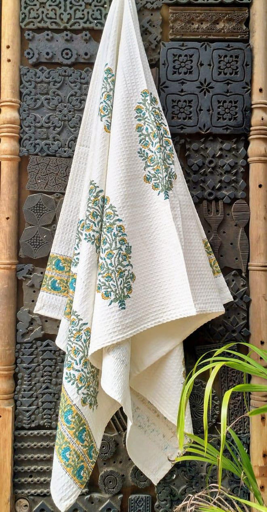Unisex Multi Printed Bath Towel (green & white color floral pattern)